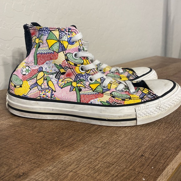 90’s Tropical island scene Converse high tops - Picture 2 of 4